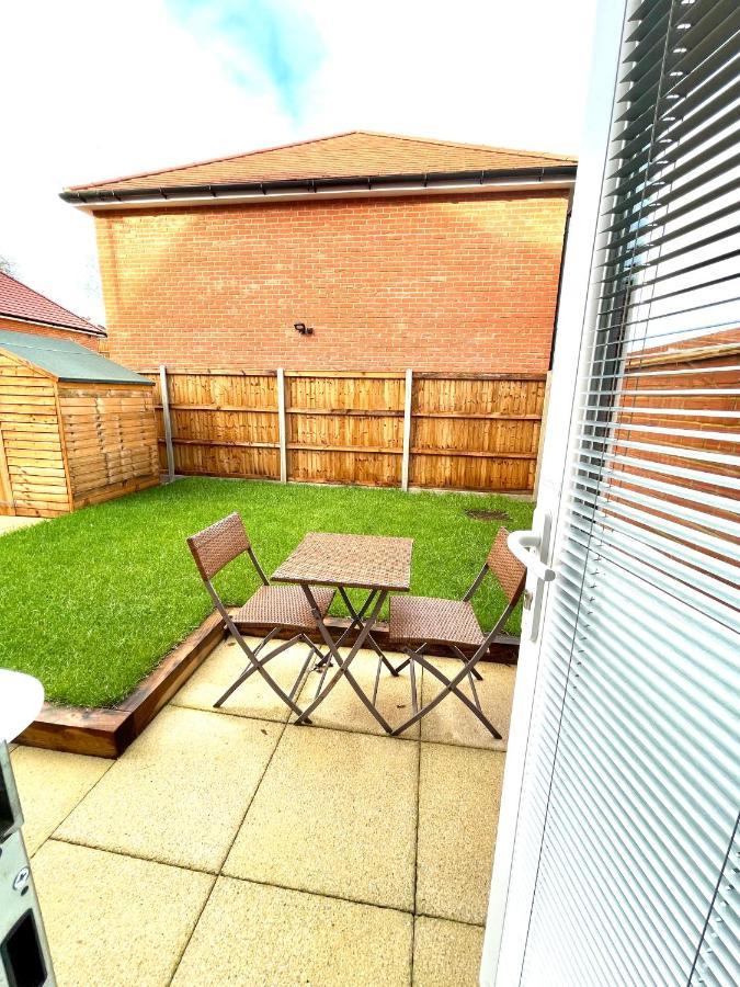 Aspen Villa Hemel Hempstead Exterior foto